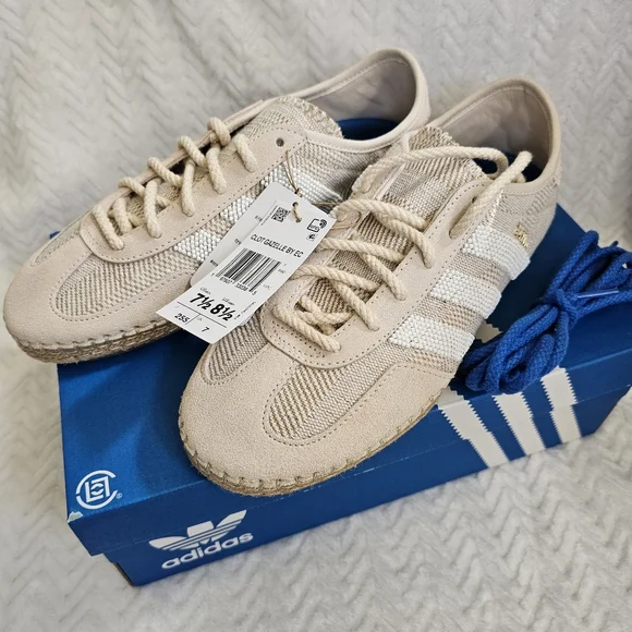 adidas gazelle silver green womens Adidas Men's Gazelle Putty Grey/Halo Ivory/Olive St main image 1